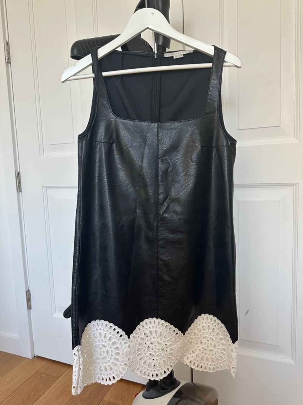 Like new! STELLA MCCARTNEY
Broderie Anglaise-Trim Mini Dress worn once only